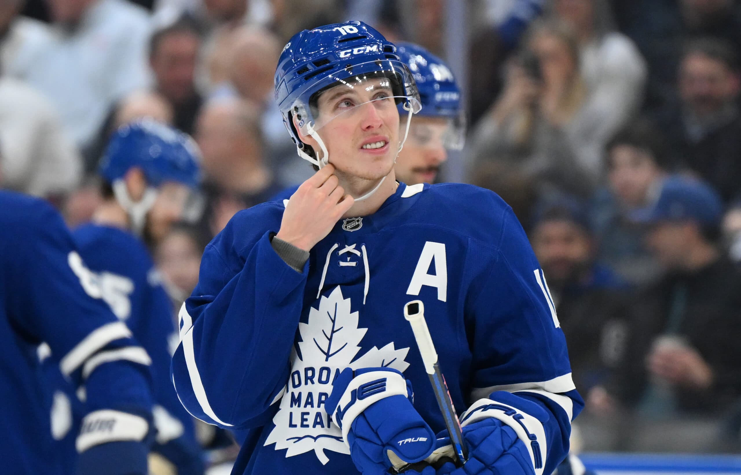 Mitch Marner looks Toronto Maple Leafs